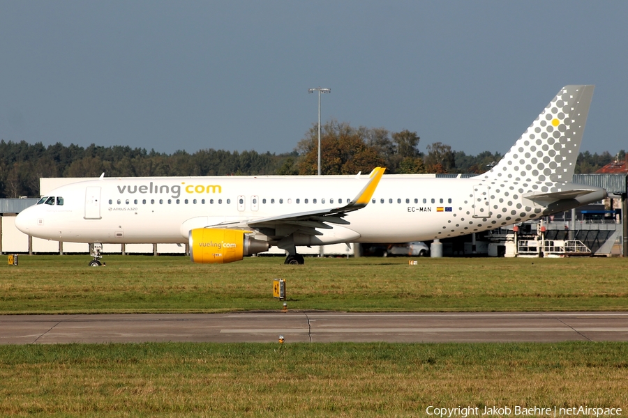 Vueling Airbus A320-214 (EC-MAN) | Photo 145006