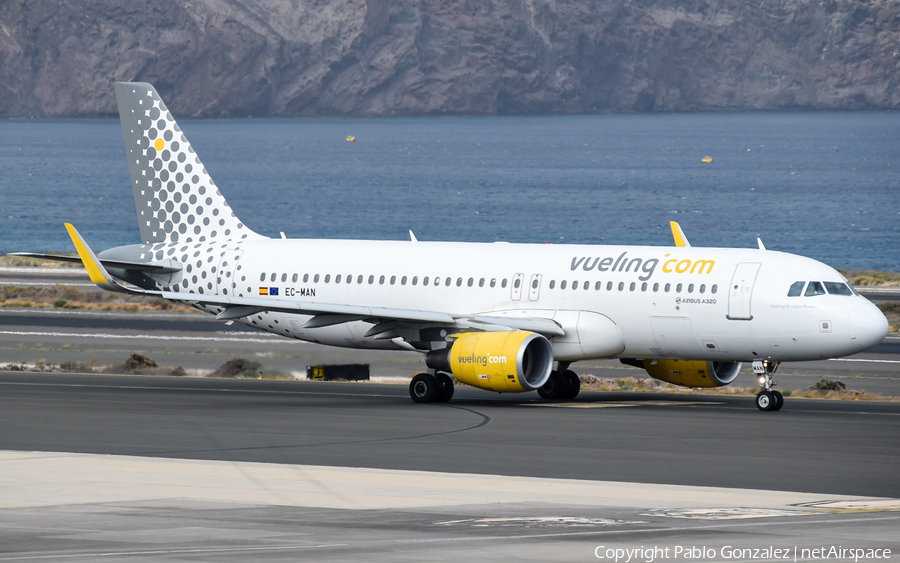 Vueling Airbus A320-214 (EC-MAN) | Photo 334203