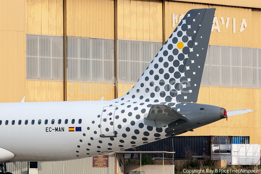 Vueling Airbus A320-214 (EC-MAN) | Photo 381782