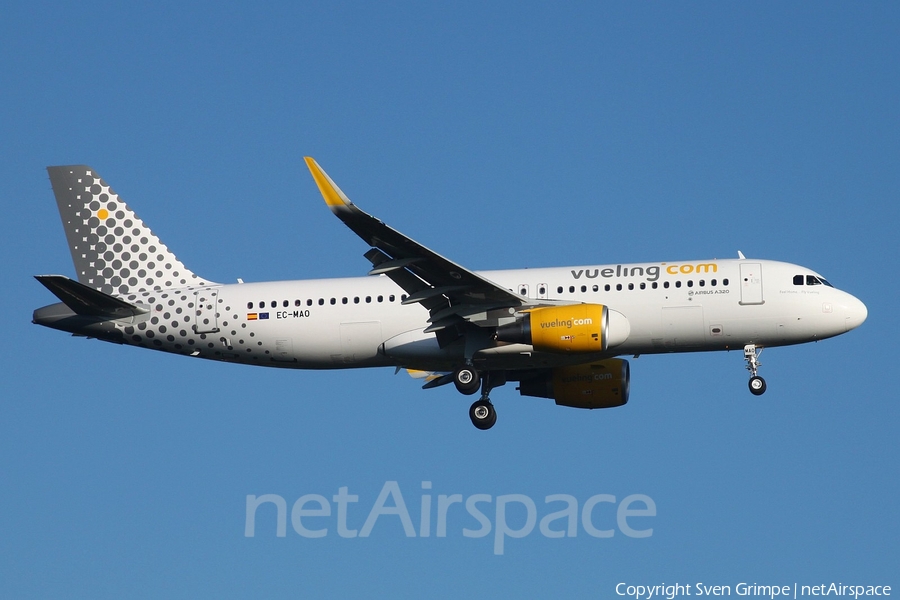 Vueling Airbus A320-214 (EC-MAO) | Photo 46586