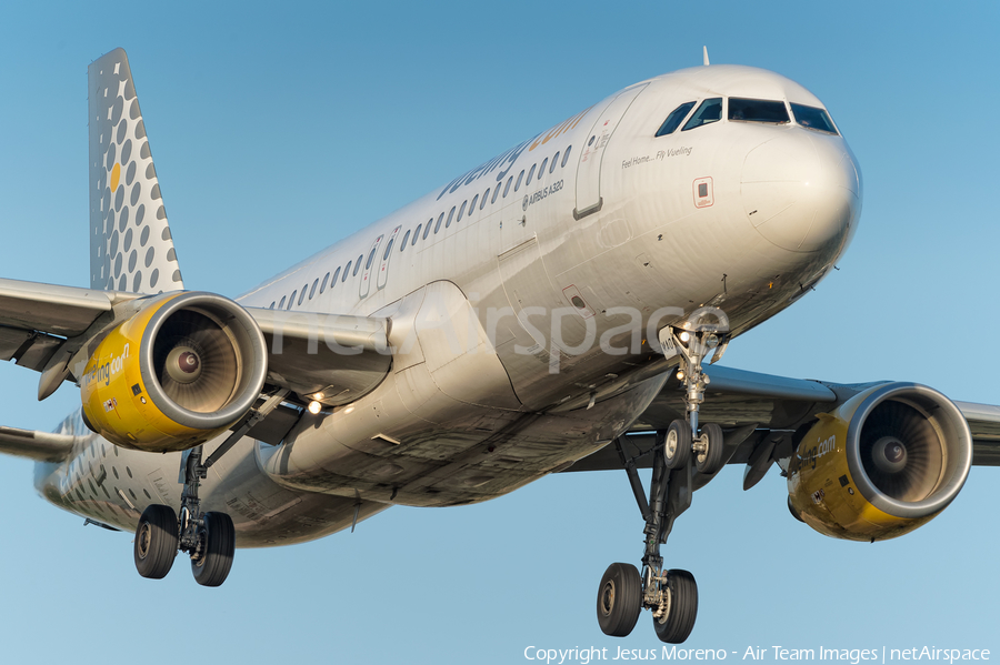 Vueling Airbus A320-214 (EC-MAO) | Photo 170847