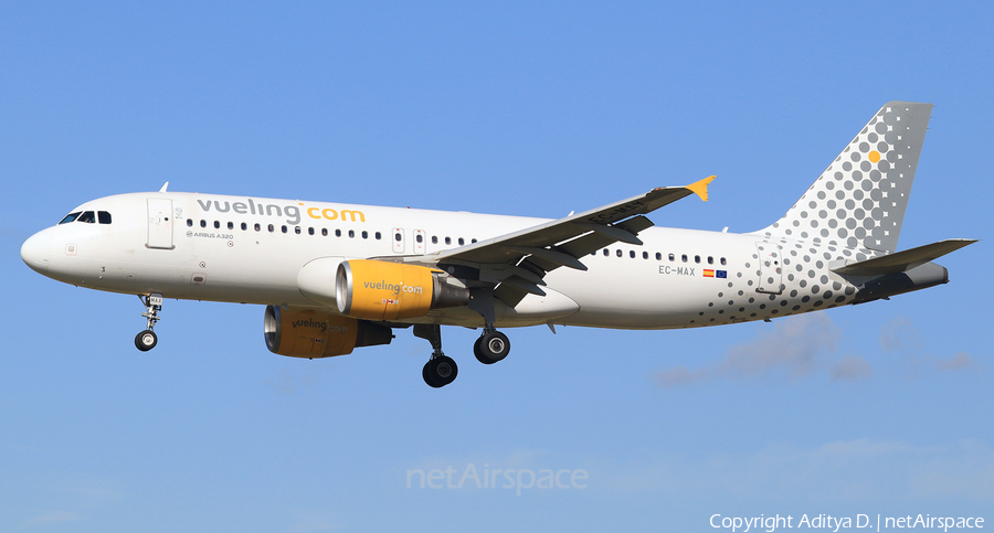 Vueling Airbus A320-214 (EC-MAX) | Photo 359549