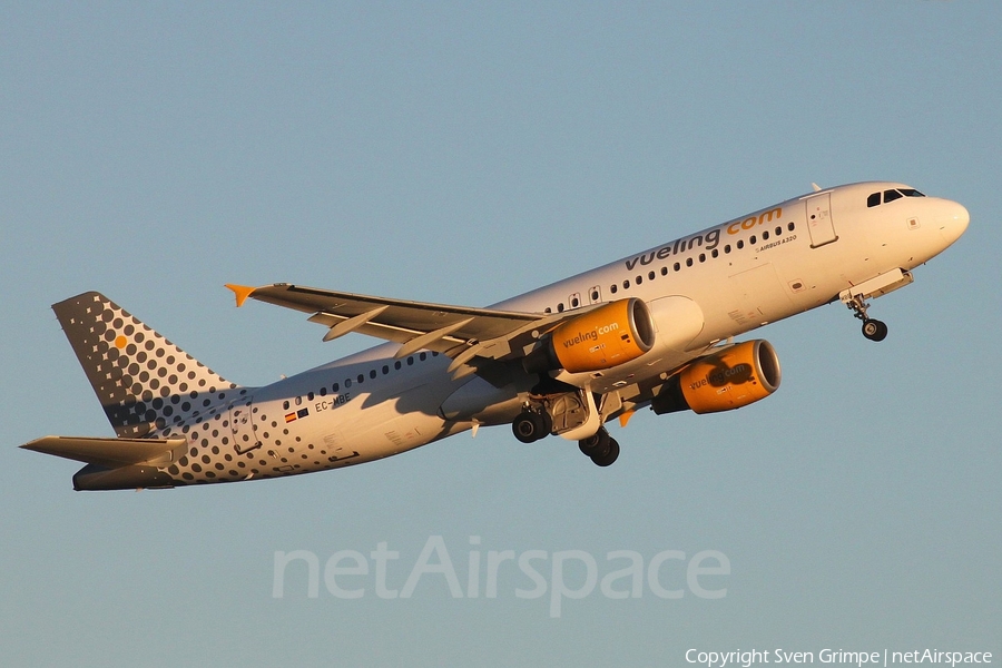 Vueling Airbus A320-214 (EC-MBE) | Photo 74074