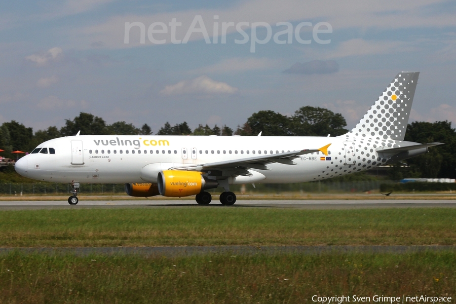 Vueling Airbus A320-214 (EC-MBE) | Photo 520301