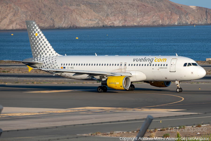 Vueling Airbus A320-214 (EC-MBE) | Photo 657332