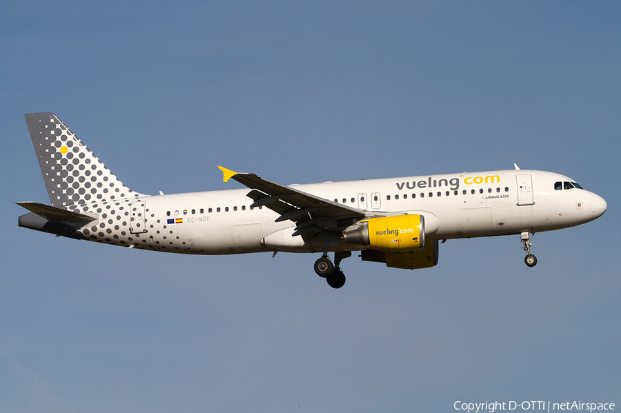 Vueling Airbus A320-214 (EC-MBF) | Photo 484520