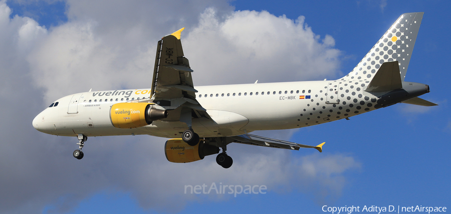 Vueling Airbus A320-214 (EC-MBK) | Photo 359551