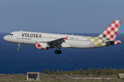 Vueling Airbus A320-214 (EC-MBK) at  Gran Canaria, Spain