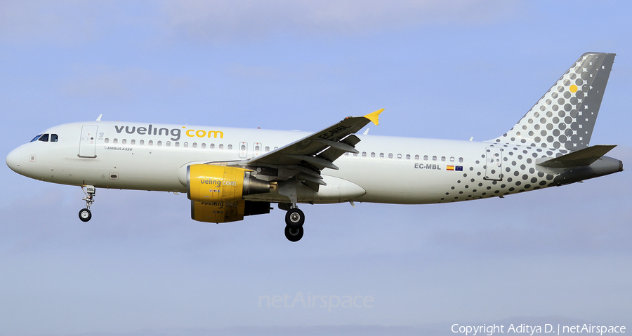Vueling Airbus A320-214 (EC-MBL) | Photo 364988