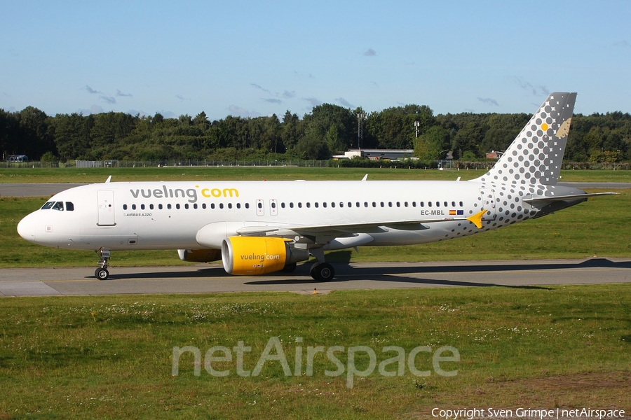 Vueling Airbus A320-214 (EC-MBL) | Photo 85822