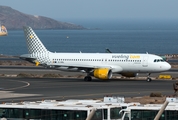 Vueling Airbus A320-214 (EC-MBL) at  Gran Canaria, Spain