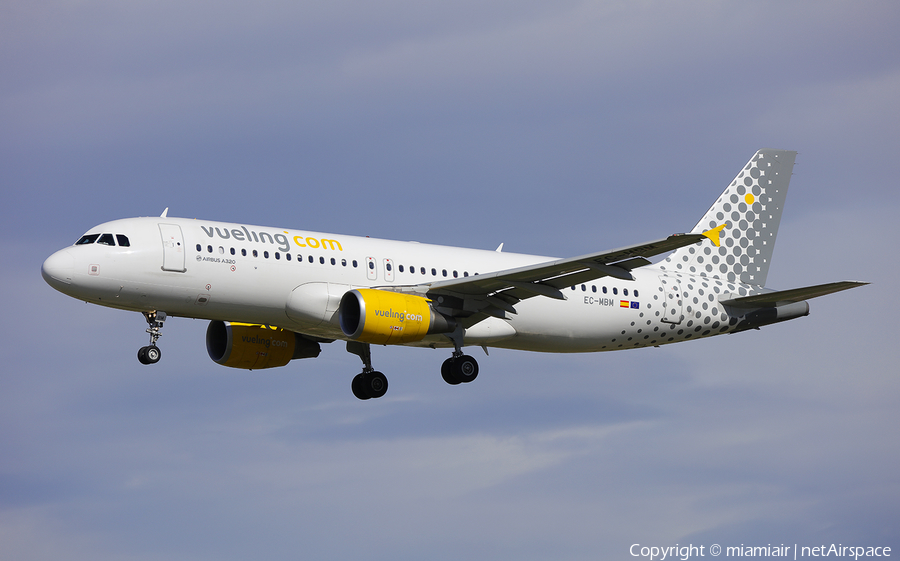 Vueling Airbus A320-214 (EC-MBM) | Photo 150810