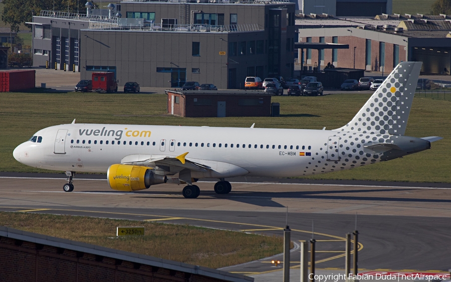 Vueling Airbus A320-214 (EC-MBM) | Photo 274304