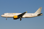 Vueling Airbus A320-214 (EC-MBM) at  Hamburg - Fuhlsbuettel (Helmut Schmidt), Germany