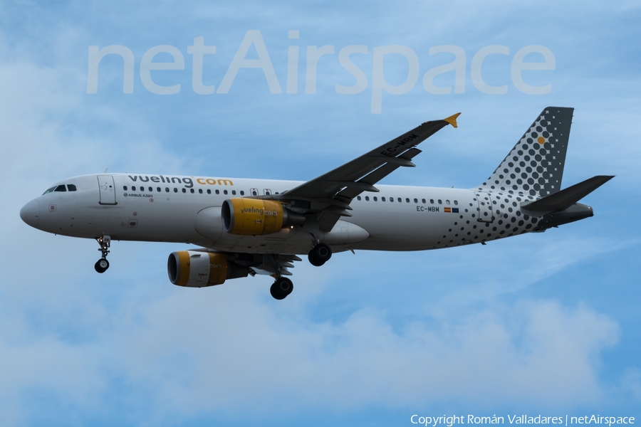 Vueling Airbus A320-214 (EC-MBM) | Photo 337665