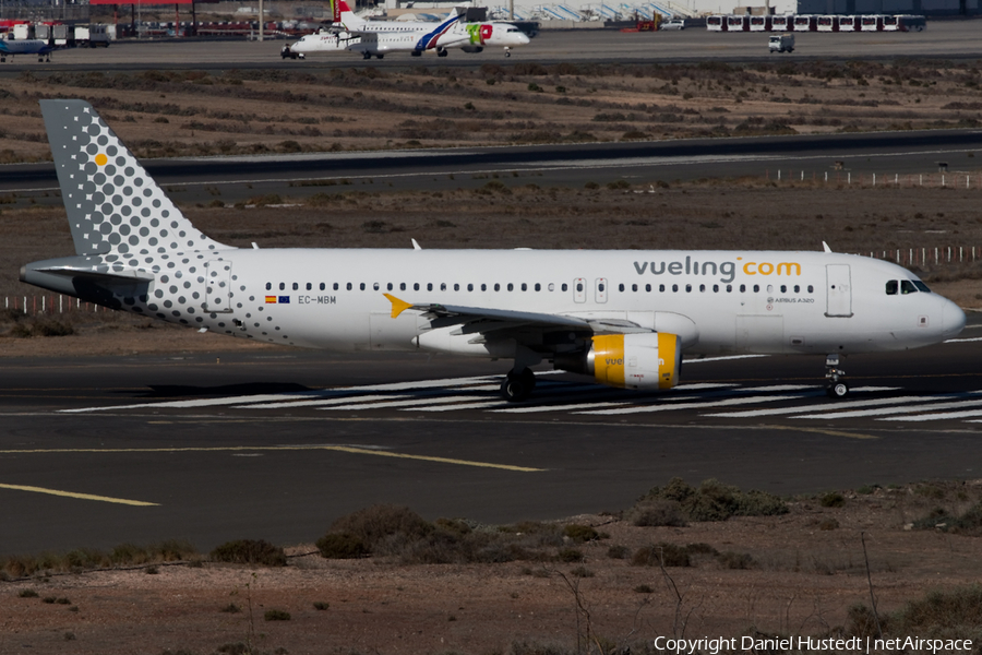Vueling Airbus A320-214 (EC-MBM) | Photo 443466