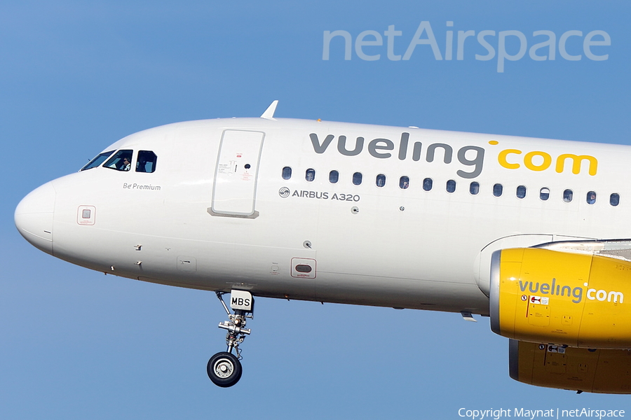 Vueling Airbus A320-232 (EC-MBS) | Photo 137509