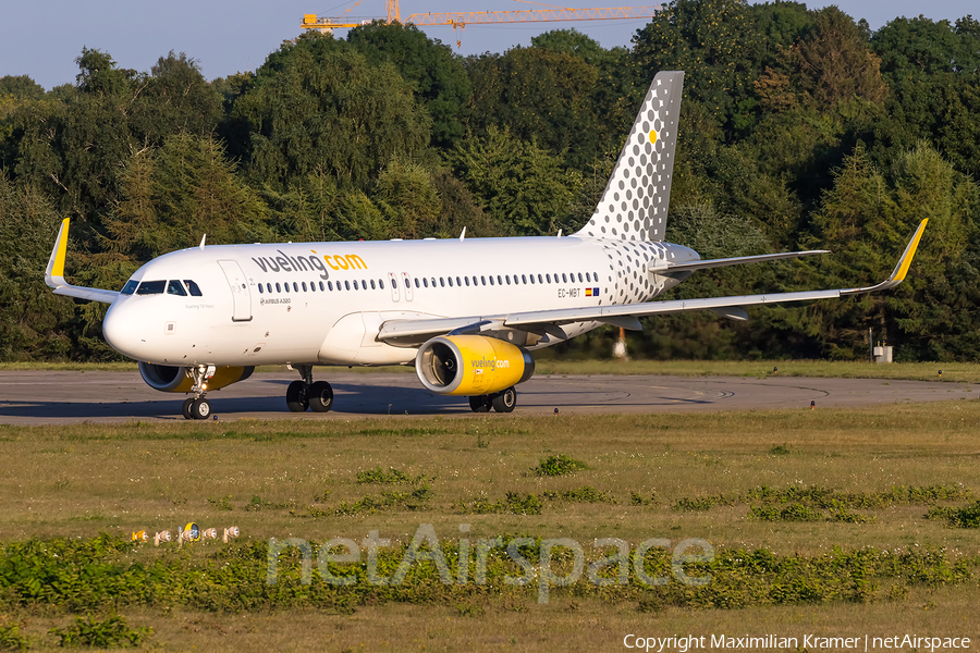 Vueling Airbus A320-232 (EC-MBT) | Photo 538990