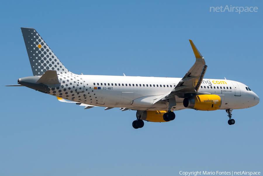 Vueling Airbus A320-232 (EC-MBT) | Photo 307624