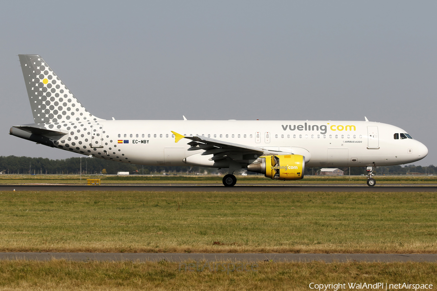 Vueling Airbus A320-214 (EC-MBY) | Photo 530308