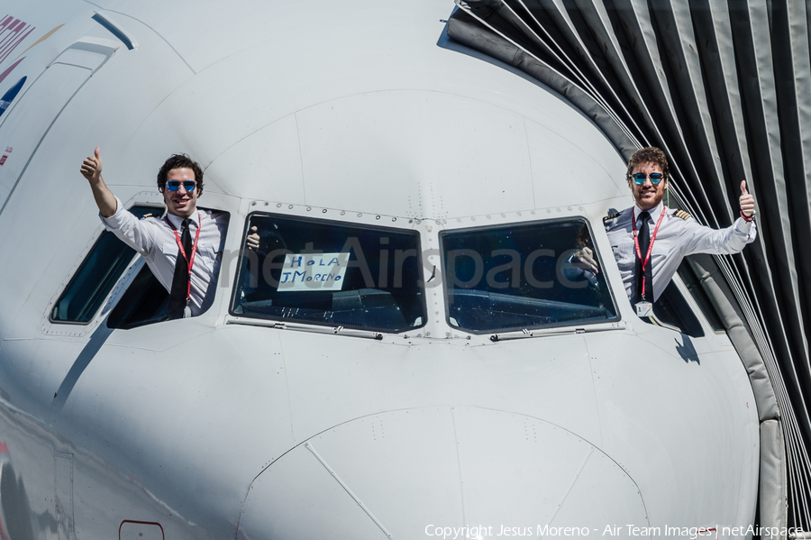 Iberia Express Airbus A320-214 (EC-MCB) | Photo 164111