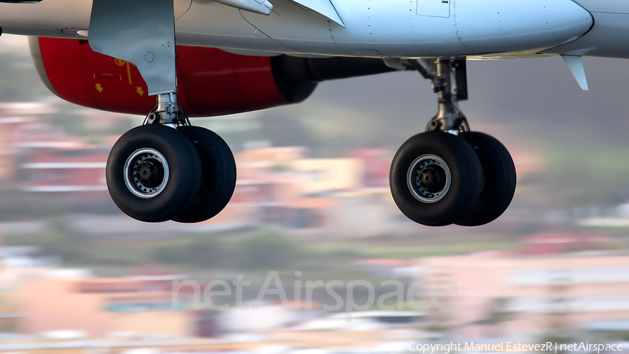 Iberia Express Airbus A320-214 (EC-MCB) | Photo 300649