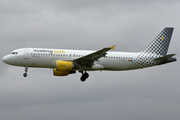 Vueling Airbus A320-214 (EC-MCU) at  Barcelona - El Prat, Spain