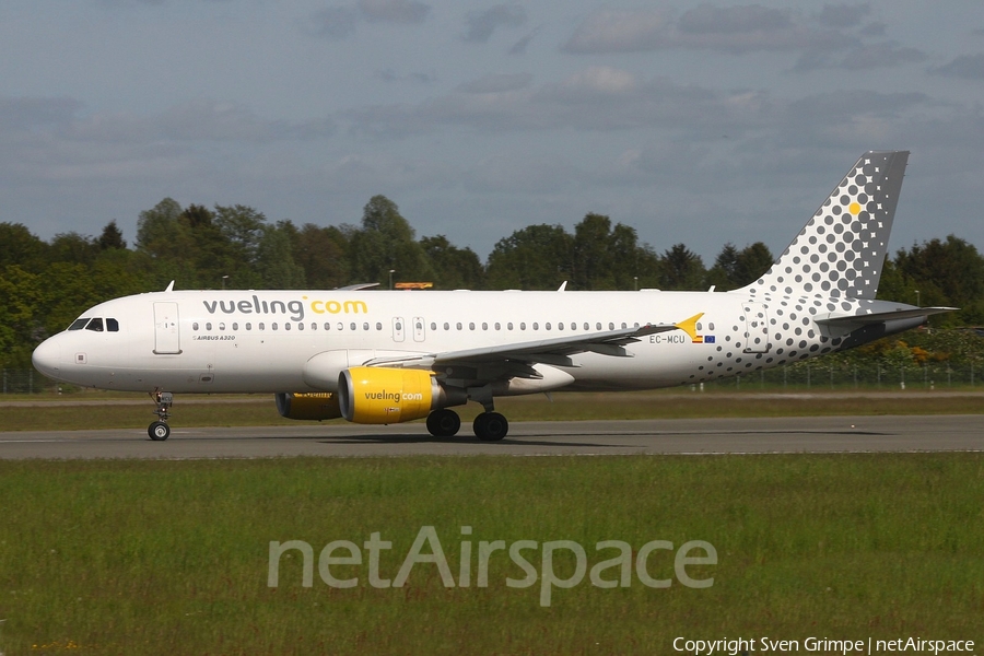 Vueling Airbus A320-214 (EC-MCU) | Photo 77032