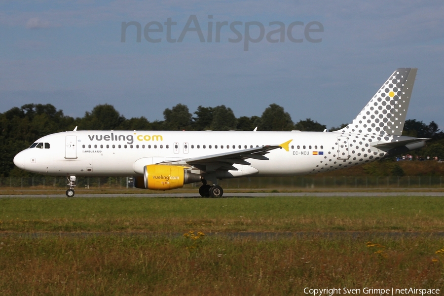 Vueling Airbus A320-214 (EC-MCU) | Photo 520320
