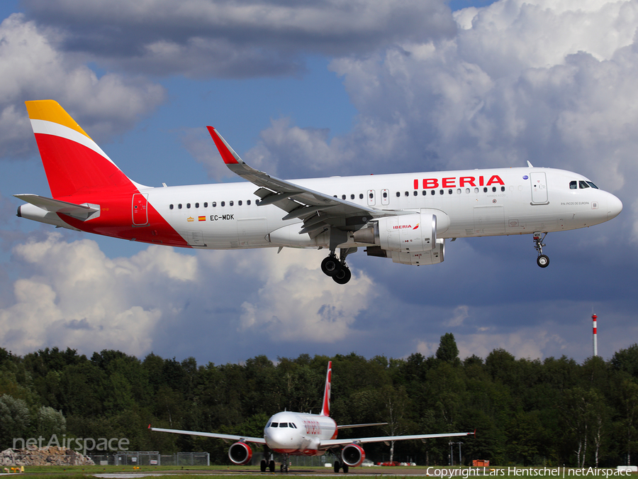 Iberia Airbus A320-214 (EC-MDK) | Photo 84838