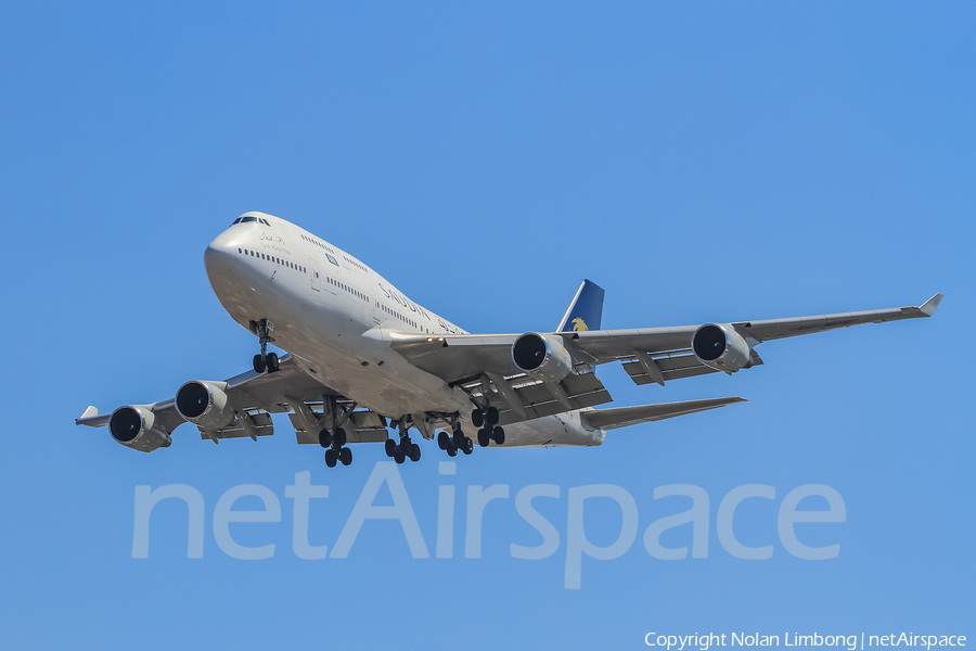 Saudi Arabian Airlines (Wamos Air) Boeing 747-419 (EC-MDS) | Photo 368514