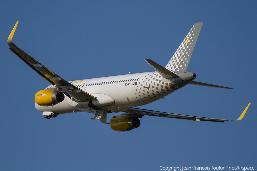 Vueling Airbus A320-232 (EC-MDZ) | Photo 418580