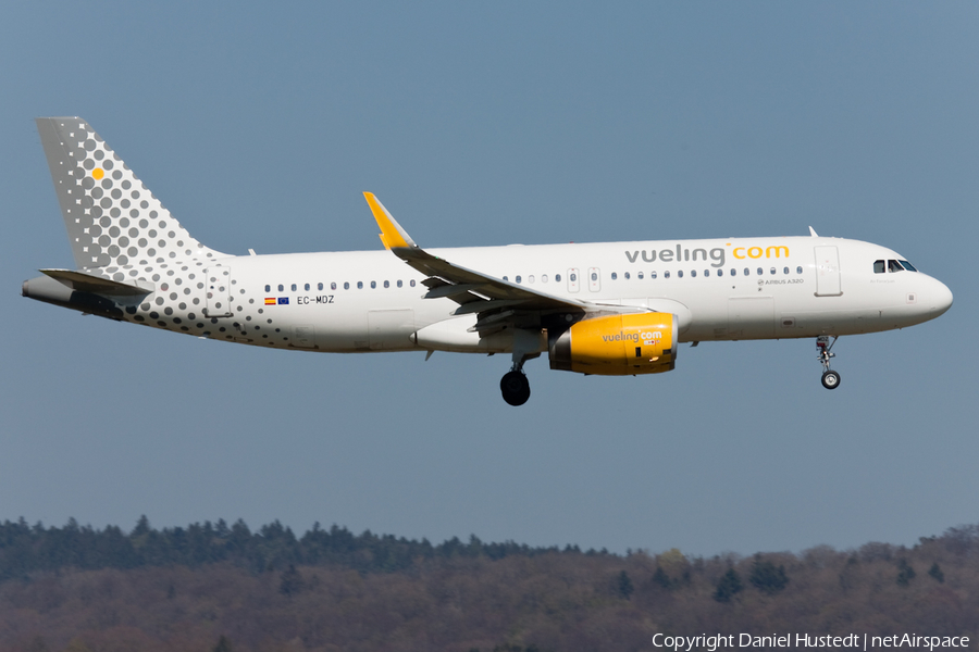 Vueling Airbus A320-232 (EC-MDZ) | Photo 421024