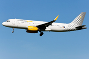 Vueling Airbus A320-232 (EC-MEA) at  Amsterdam - Schiphol, Netherlands