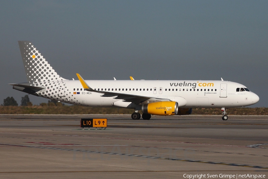 Vueling Airbus A320-232 (EC-MEA) | Photo 73898