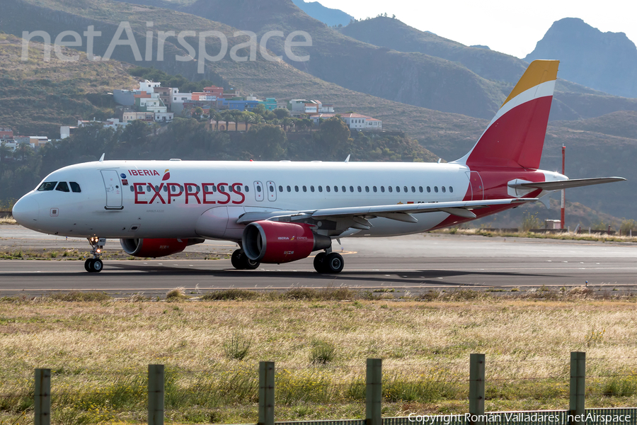 Iberia Express Airbus A320-214 (EC-MEG) | Photo 456527