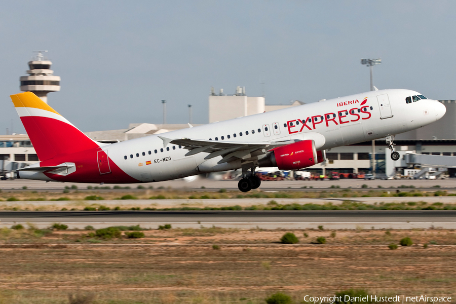 Iberia Express Airbus A320-214 (EC-MEG) | Photo 634069