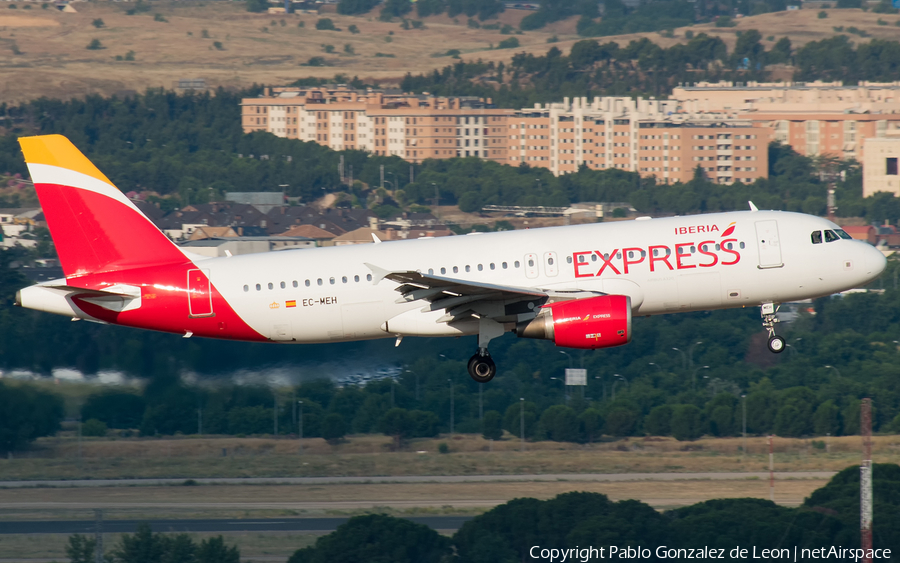 Iberia Express Airbus A320-214 (EC-MEH) | Photo 339042