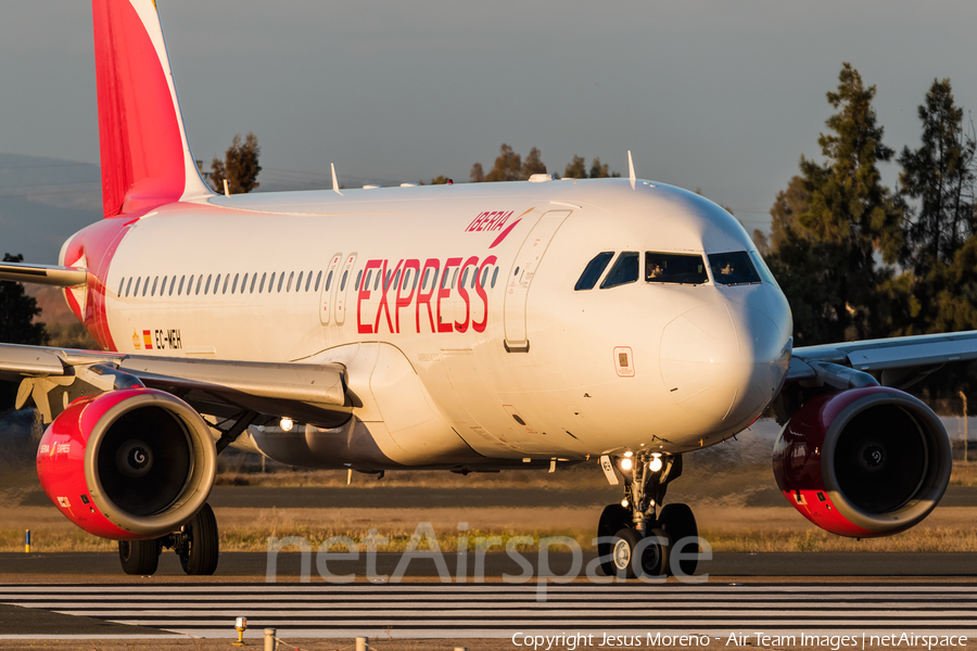 Iberia Express Airbus A320-214 (EC-MEH) | Photo 207815