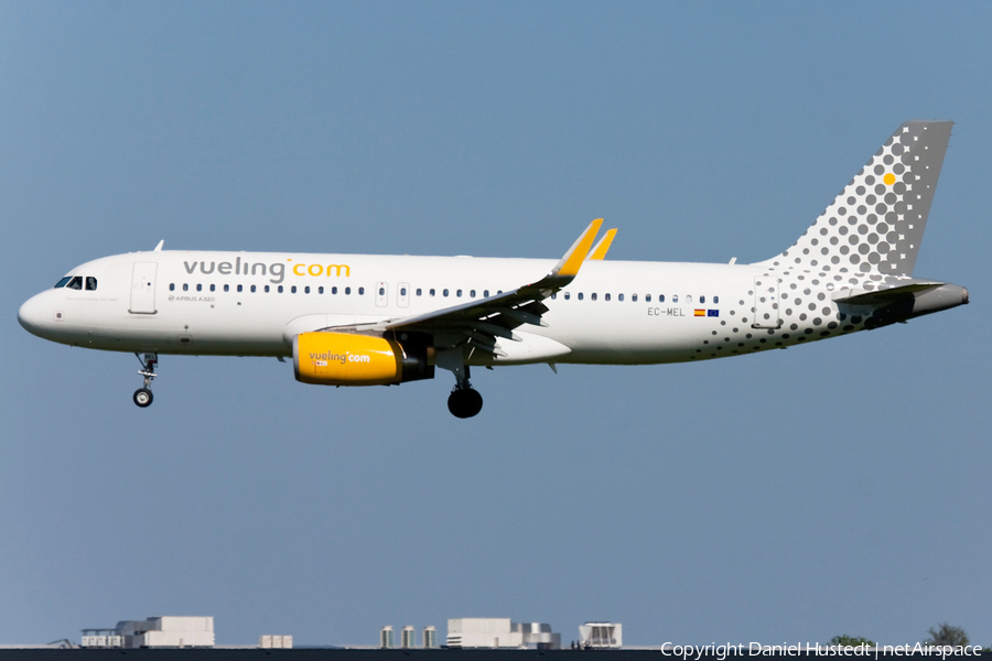 Vueling Airbus A320-232 (EC-MEL) | Photo 479685
