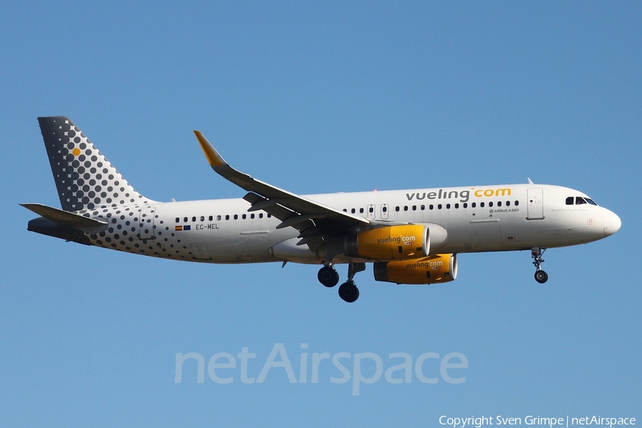 Vueling Airbus A320-232 (EC-MEL) | Photo 105541