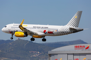 Vueling Airbus A320-232 (EC-MEQ) at  Barcelona - El Prat, Spain