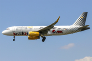 Vueling Airbus A320-232 (EC-MEQ) at  Dusseldorf - International, Germany