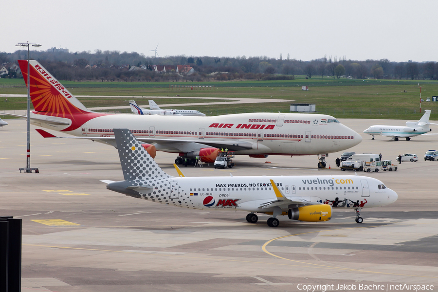 Vueling Airbus A320-232 (EC-MEQ) | Photo 138694