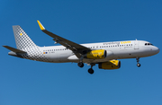 Vueling Airbus A320-232 (EC-MEQ) at  Hamburg - Fuhlsbuettel (Helmut Schmidt), Germany