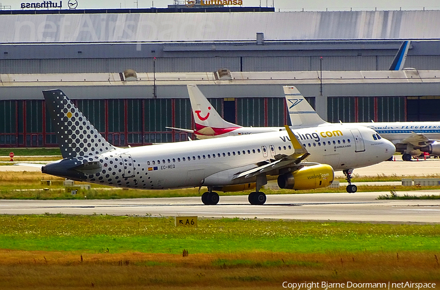 Vueling Airbus A320-232 (EC-MEQ) | Photo 442964