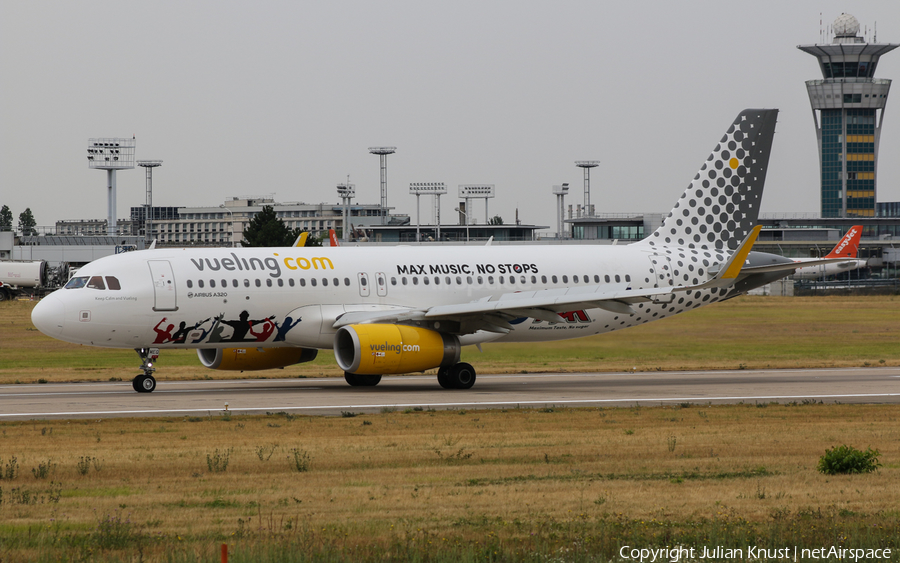 Vueling Airbus A320-232 (EC-MEQ) | Photo 81928