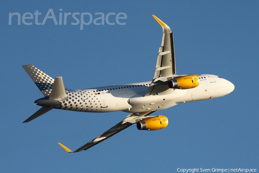 Vueling Airbus A320-214 (EC-MES) | Photo 73604