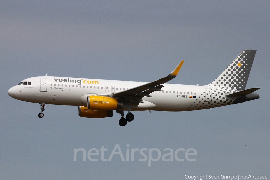 Vueling Airbus A320-214 (EC-MES) | Photo 94065