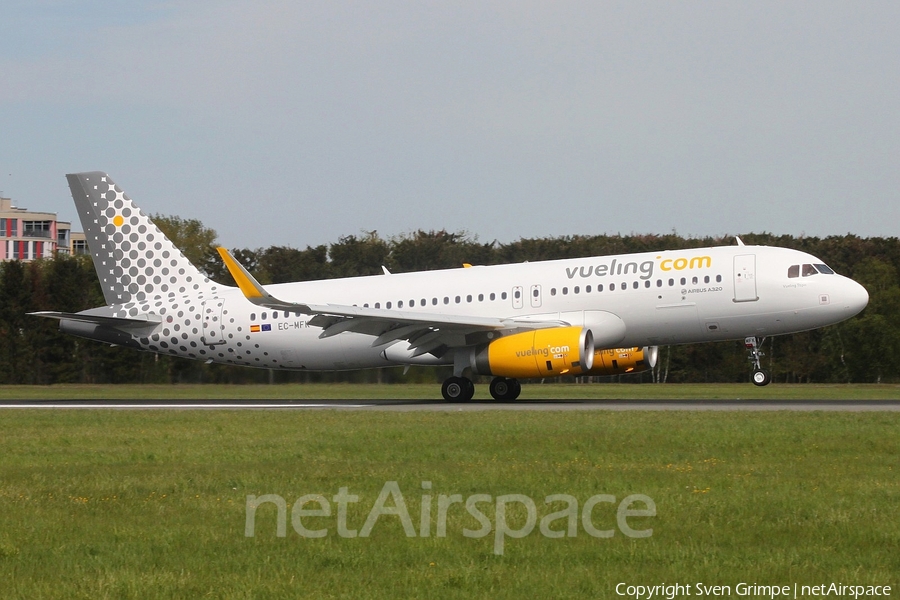 Vueling Airbus A320-232 (EC-MFK) | Photo 76428